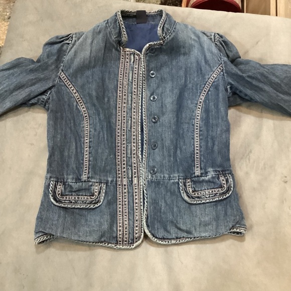 Gap Woman’s size 8 Jean Jacket with crochet lace panel in the back front… - Picture 2 of 16
